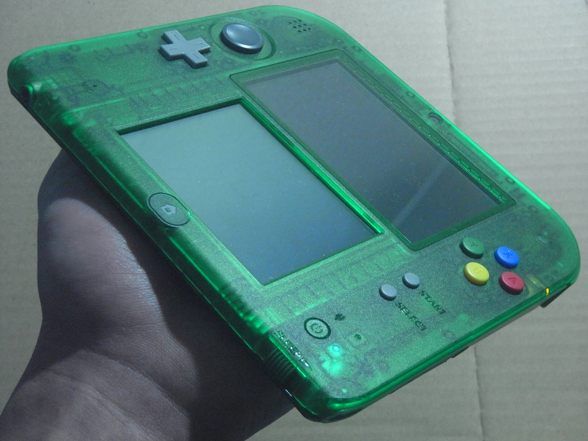 【美品】ニンテンドー2DS『ポケットモンスター緑』限定パック　 任天堂 2DS Amazon.co.jp: ニンテンドー2DS 『ポケットモンスター 緑』限定